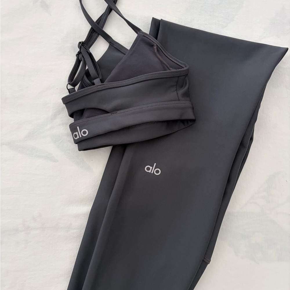 ALO Yoga Black High-Waist Leggings with Matching Strappy Bra